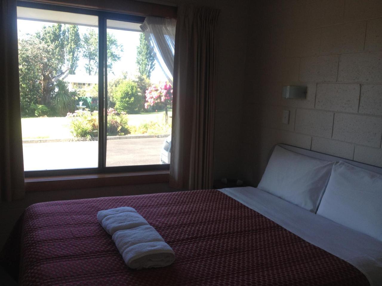 Willaway Motel Apartments Ulverstone Exterior photo