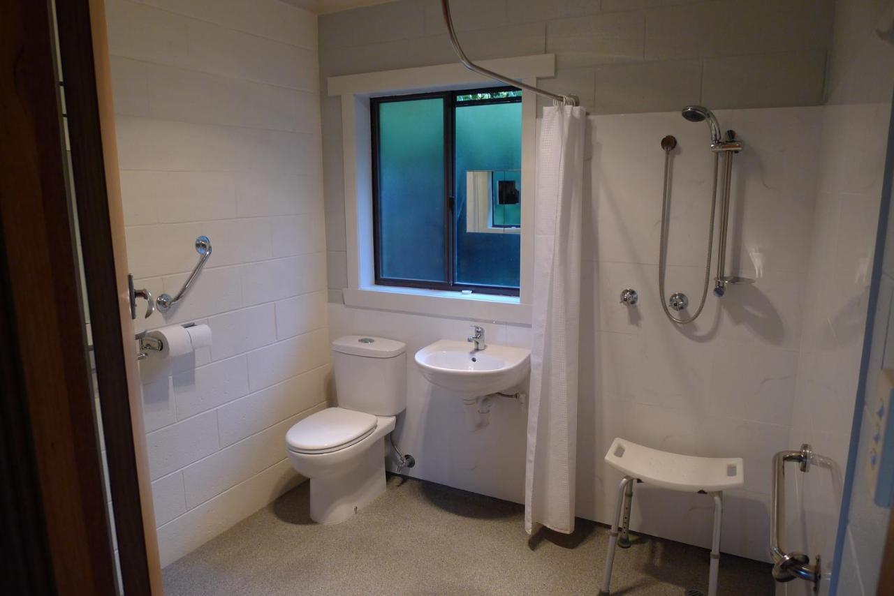 Willaway Motel Apartments Ulverstone Exterior photo